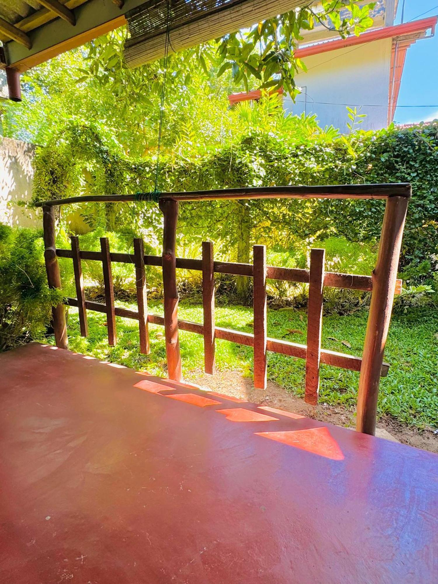 Nethmi Homestay & Restaurant Tangalle Exterior foto