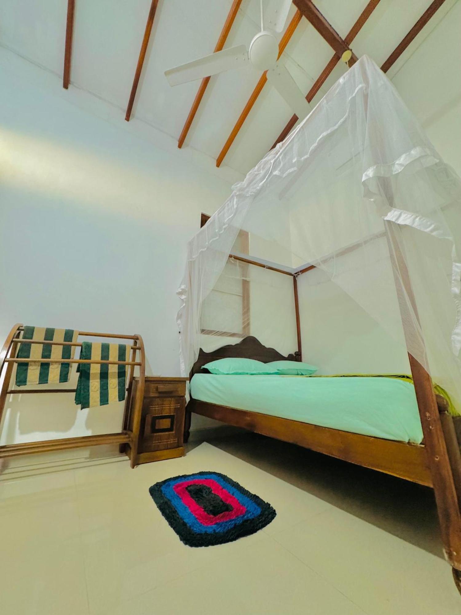 Nethmi Homestay & Restaurant Tangalle Exterior foto