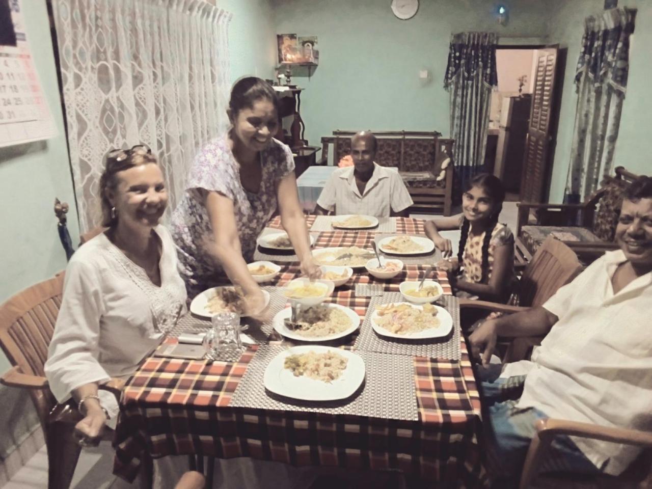 Nethmi Homestay & Restaurant Tangalle Exterior foto